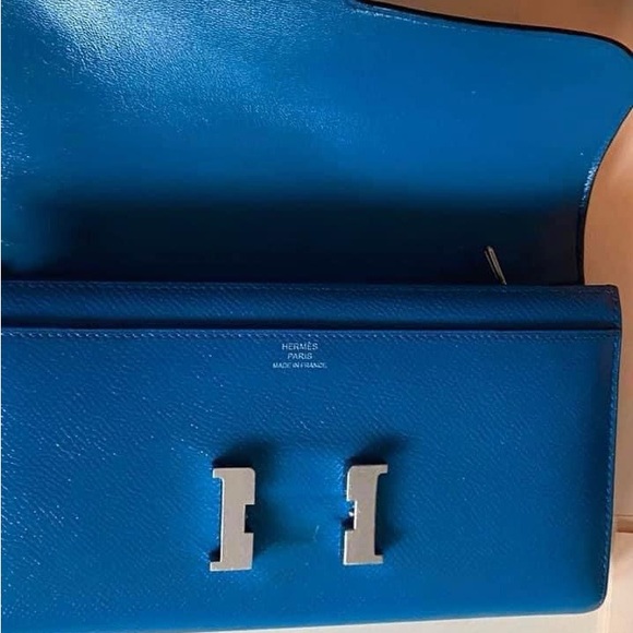 Hermes Blue Izmir Constance Wallet with palladium hardware. - Picture 11 of 16